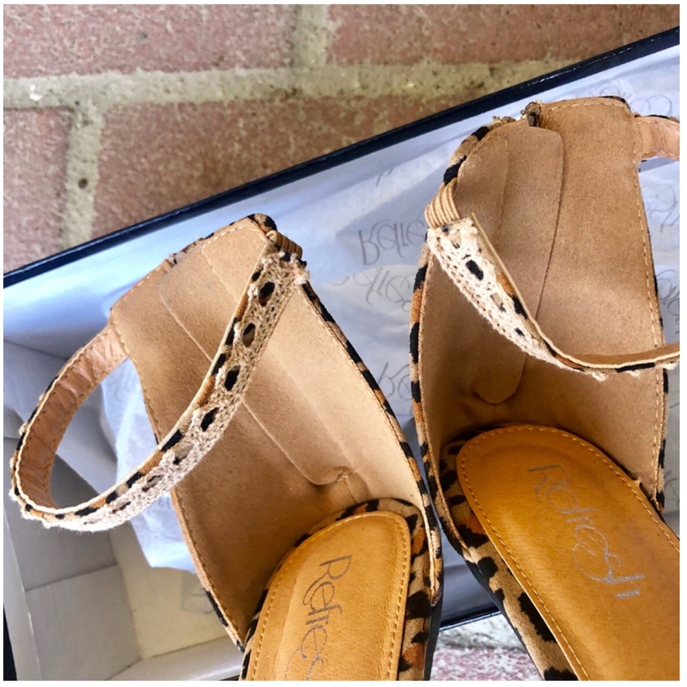 New Arrival Leopard Print Flats - Picture 7 of 7